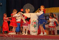 Дитячий конкурс «Зоряний дует» втретє зібрав на сцені талановитих вихованців дитячих садочків