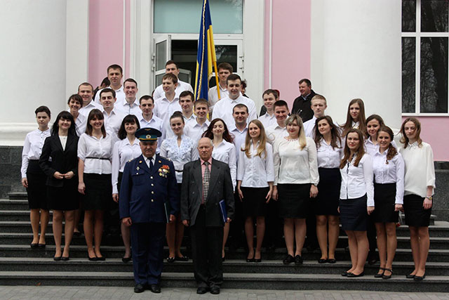 Понад 30 студентів Вінницького медуніверситету прийняли військову присягу