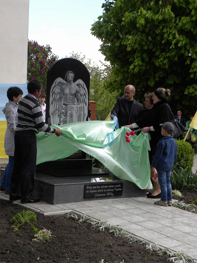 У Крижополі відкрили пам’ятний знак «Борцям за волю України»