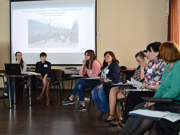 У Вінниці відбувся тренінг для психологів та соціальних педагогів, які працюють з дітьми-переселенцями