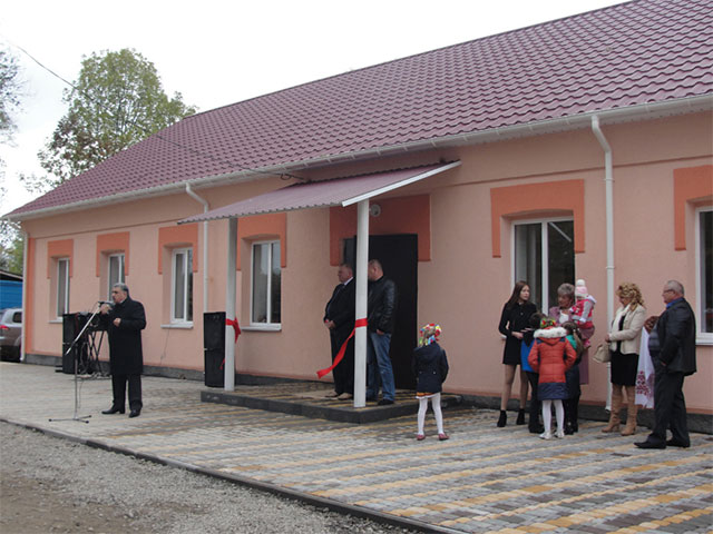 У Вінницькій області відкрили повністю реконструйований після пожежі сільський клуб