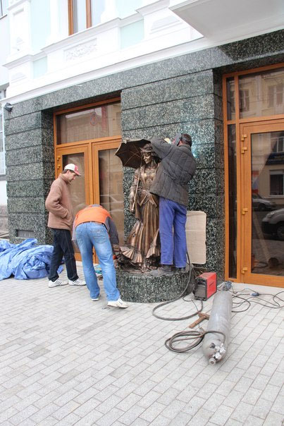 У Вінниці на Соборній з'явилась нова скульптура