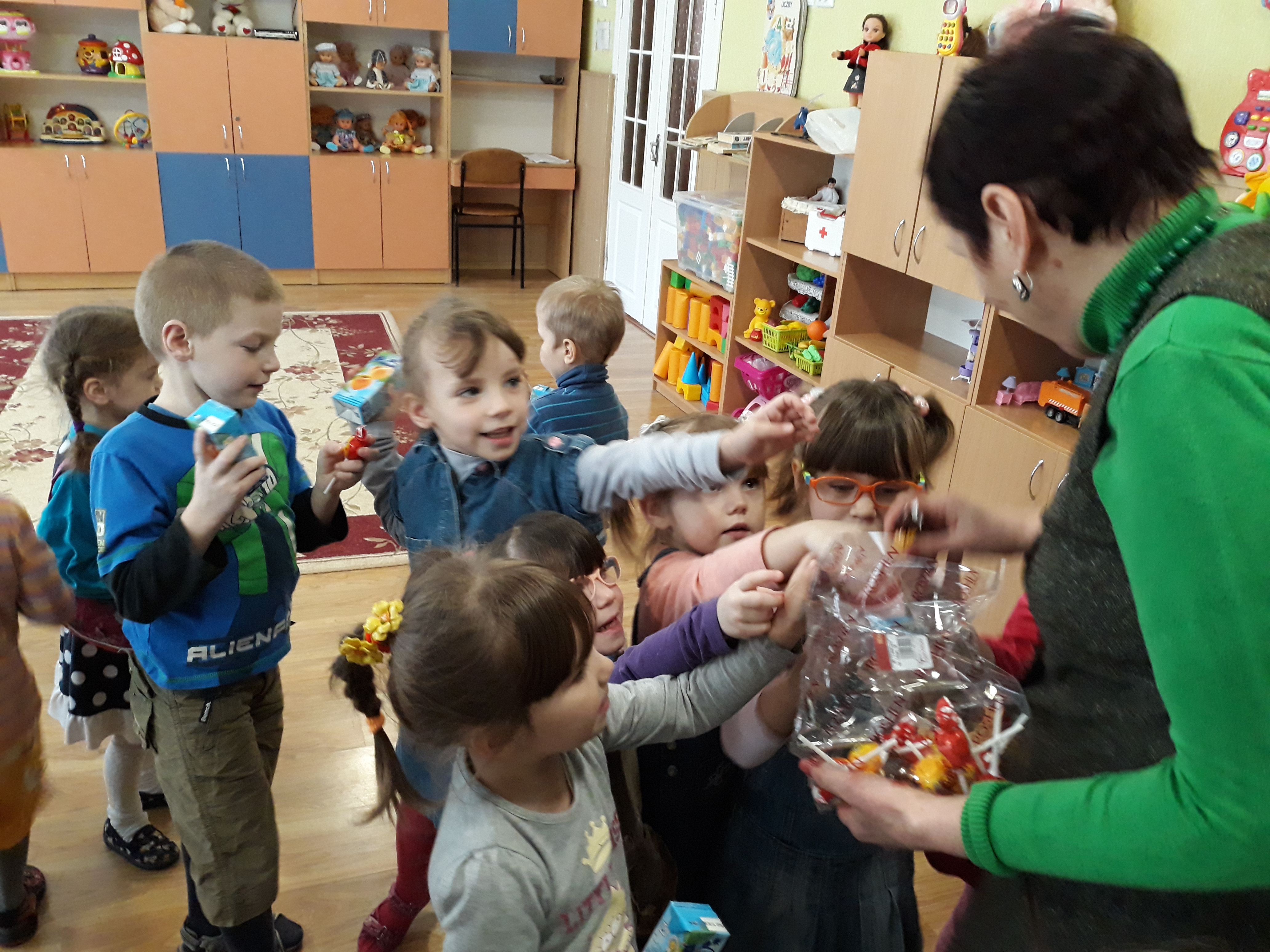 Працівники Вінницького територіального центру відвідали вихованців дитячого будинку «Малятко»