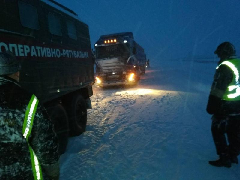 Оперативна інформація щодо наслідків складних погодних умов на території України (станом на 9:00 18 січня)