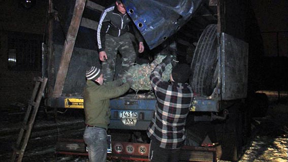 Правоохоронці Вінниччини доправляють гуманітарний вантаж для військових та мешканців Луганської області