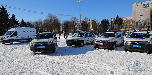 Поліцейські Вінниччини отримали нові службові автівки