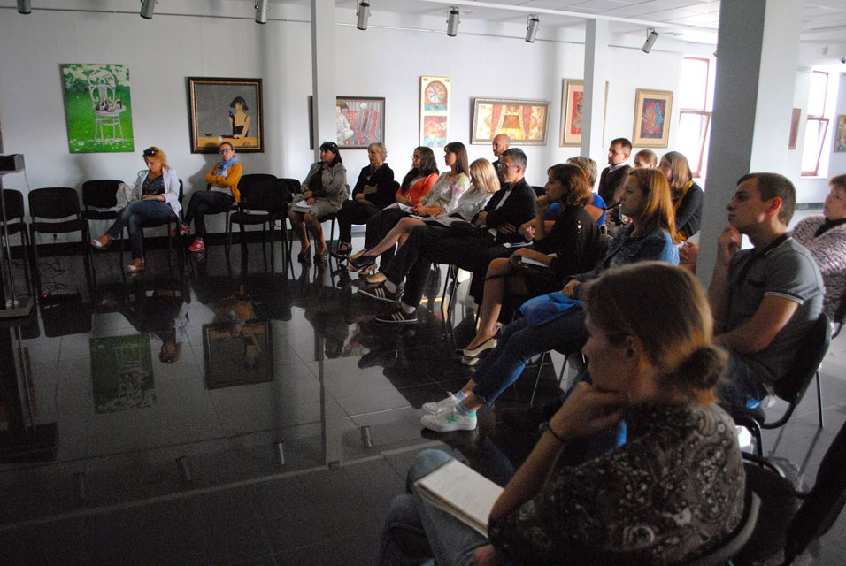 Як зробити Вінницю містом  відкритих креативних просторів, радились представники закладів культури, громадських організацій та молоді