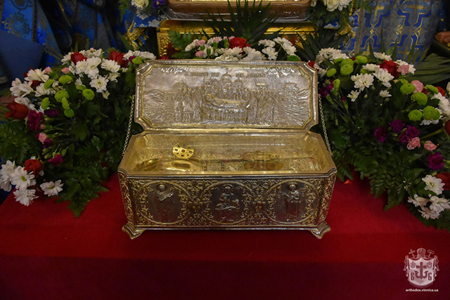 До Вінниці привезли ковчег з мощами святого великомученика Димитрія Солунського