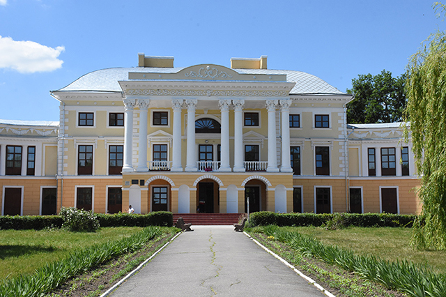 У Вороновиці за кошти ЄС відремонтували палац Грохольських-Можайських