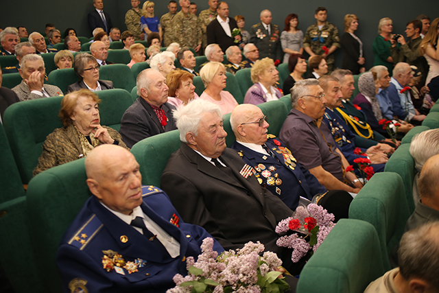 У Вінниці привітали ветеранів із 73-ю річницею Дня Перемоги над нацизмом