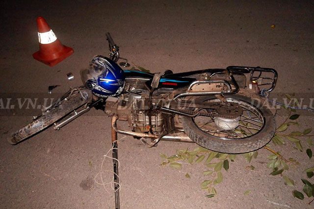 На Вінниччині п'яний мотоцикліст потрапив у реанімацію із переломом хребта, врізавшись у дерево