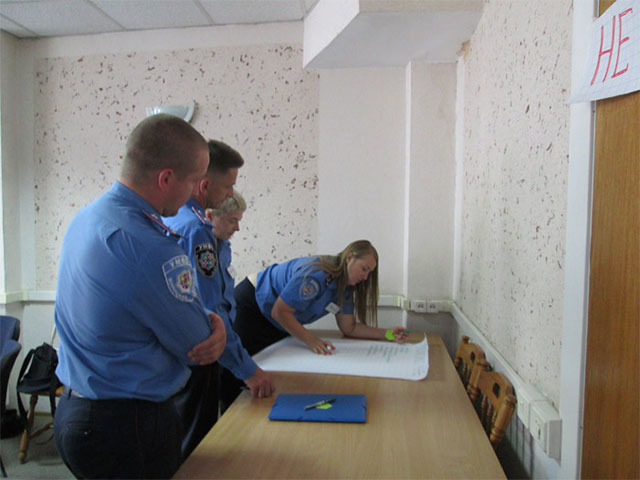Вінницькі міліціонери пройшли тренінг з питань попередження насильства в сім'ї