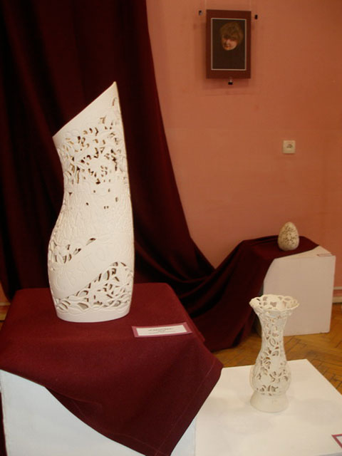 Вінничан запрошують відвідати виставку ажурної кераміки майстрині зі Слов’янська