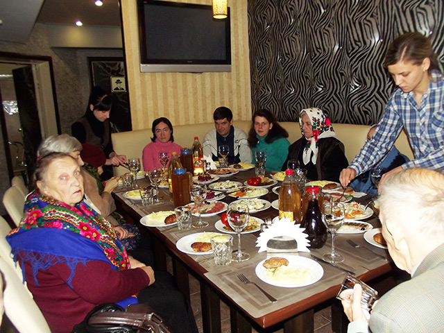 До Міжнародного дня інвалідів вінницький Терцентр організував благодійні обіди 