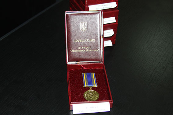 8 вінничан-учасників АТО отримали медалі "Захиснику Вітчизни"