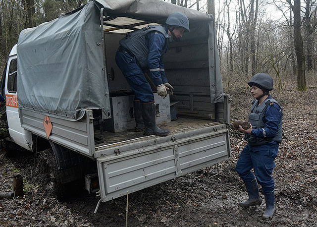 На Вінниччині рятувальники знешкодили арсенал боєприпасів