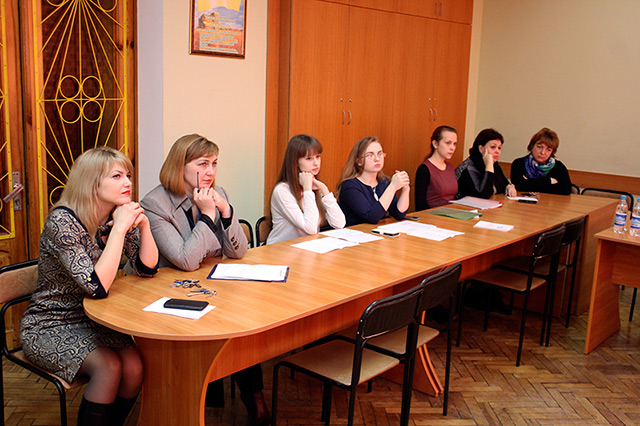 Студенти Вінницького технічного коледжу спілкувались із фіскалами на тему податків та децентралізації
