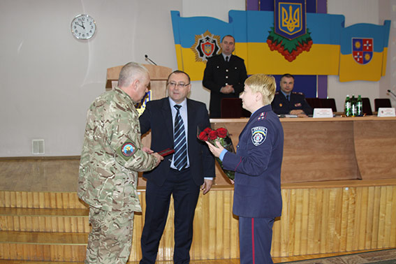 Бійцю батальйону "Азов" Юрію Береговому вручили медаль "Захиснику Вітчизни"