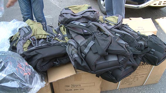 20 універсальний штурмових рюкзаків і 5 тонн продуктів поїхали до вінницьких міліціонерів в зону АТО