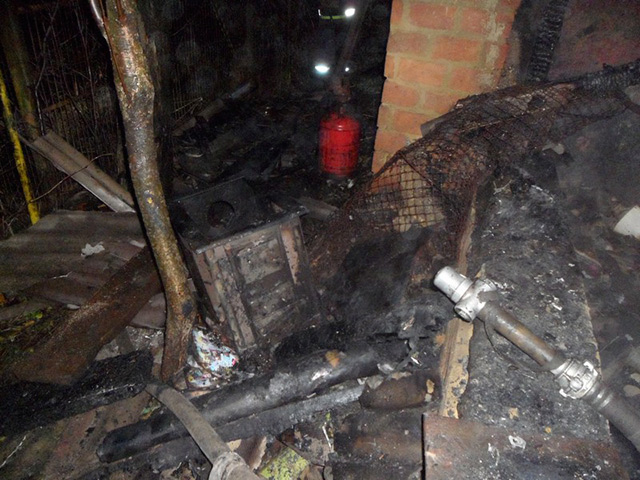 В Жмеринці під час пожежі загинув чоловік, особу загиблого та причину пожежі - з'ясовують