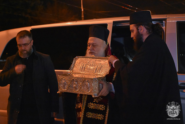 До Вінниці привезли ковчег з мощами святого великомученика Димитрія Солунського