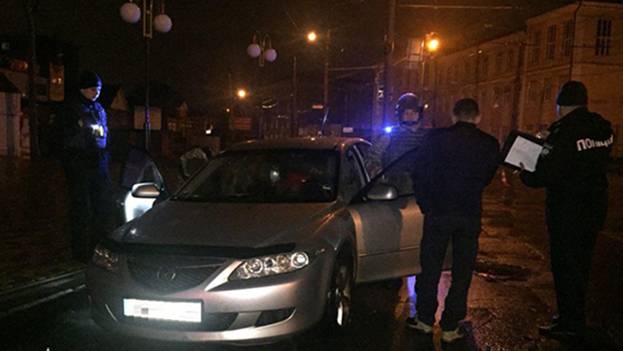 У Вінниці поліцейські затримали киянина, який їздив за кермом під кайфом та з гранатою в салоні авто