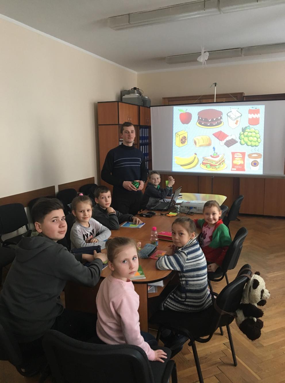 При Вінницькому міському центрі соціальних служб для сім’ї, дітей та молоді відновив свою діяльність English club