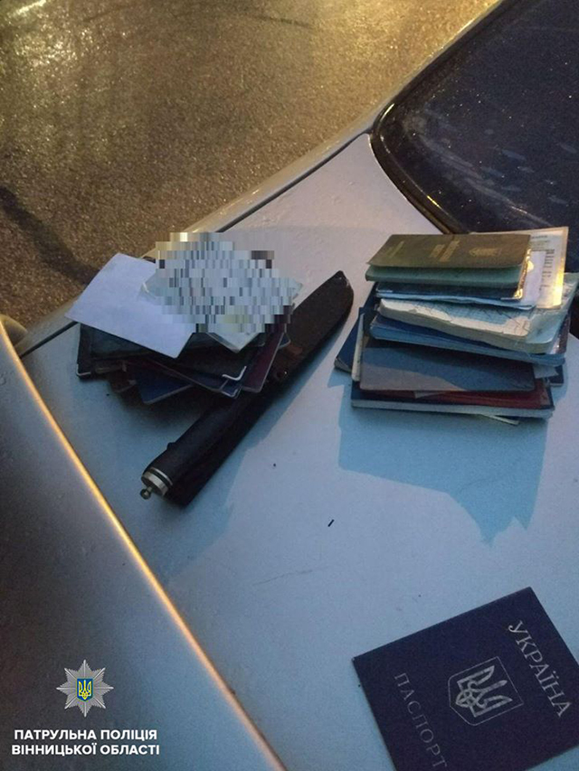 У Вінниці у водія "під кайфом", який скоїв ДТП, знайшли близько 40 документів на різних осіб
