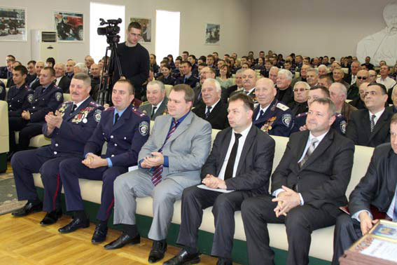 Ветеранів вінницької міліції привітали зі святом