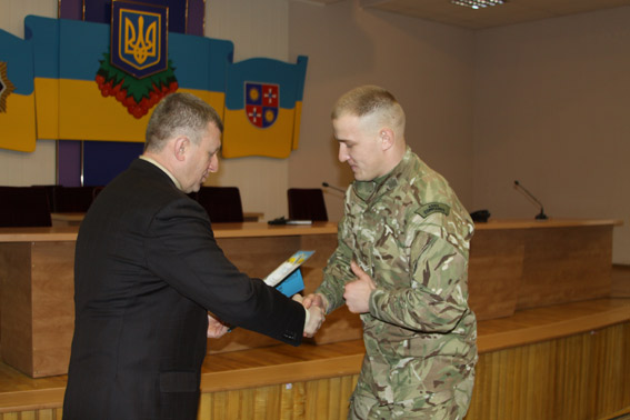Очільник вінницької міліції відзначив кращих бійців спецбатальйону "Вінниця"