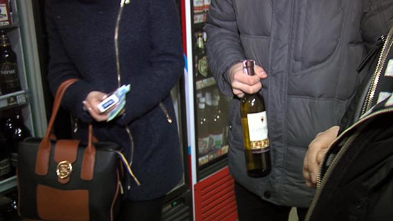 В шістьох вінницьких магазинах підліткам продали алкоголь та цигарки