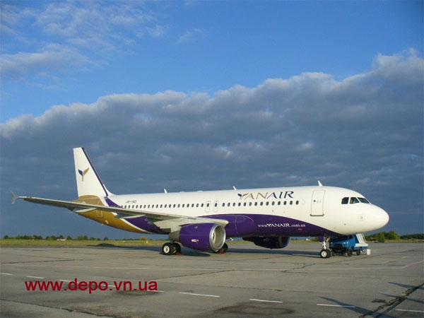 У вінницький аеропорт днями прилітав Аеробус А320 нової української авіакомпанії YanAir