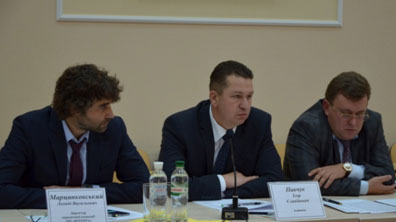 Адвокати з 3-х областей зібрались за круглим столом у Вінницькому апеляційному адміністративному суді