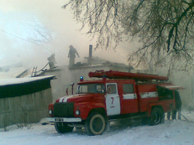 На Вінниччині пожежа знищила сільраду та 6 сусідських квартир