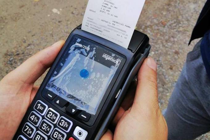 Вінницькі поліцейські  почали використовувати під час роботи мобільні банківські термінали 
