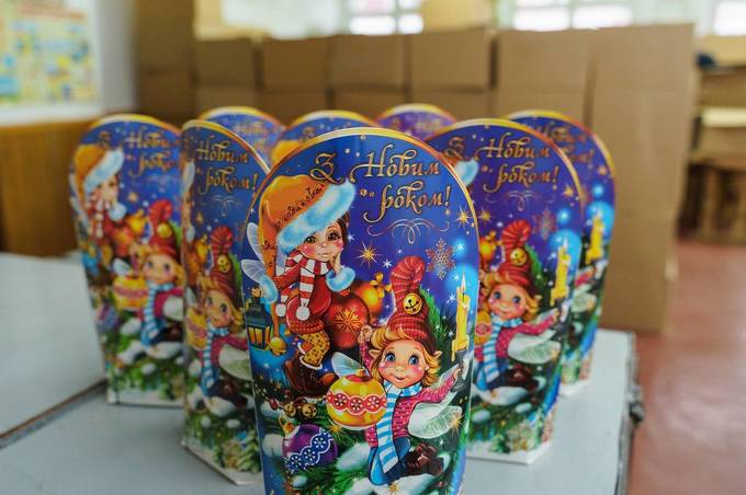 Міська влада закупила 51 200 солодких подарунків для дітей Вінницької громади 