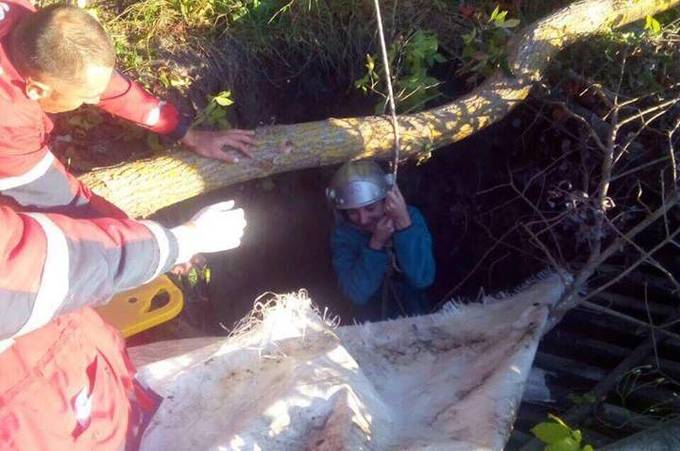 В Ямпільському районі дівчина впала  в криницю завглибшки 8 метрів