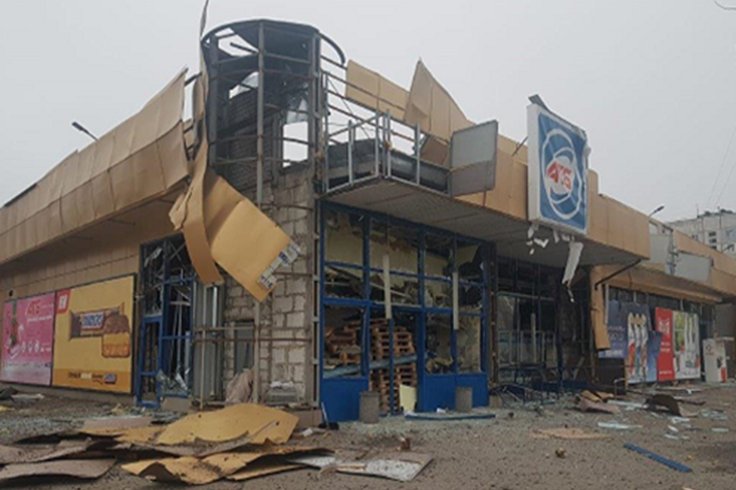 Мережа «АТБ» вимушено закрила понад 300 магазинів, майже сто з них розбомблені та розграбовані окупантами
