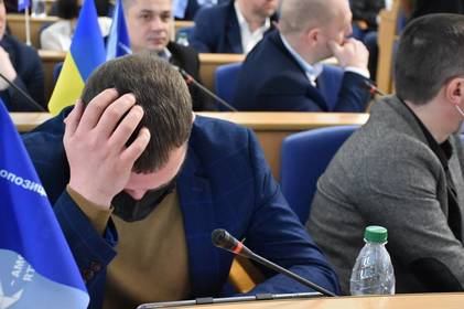 В Україні офіційно заборонили політичну партію «Опозиційна платформа - За життя» В Україні офіційно заборонили політичну партію «Опозиційна платформа - За життя»