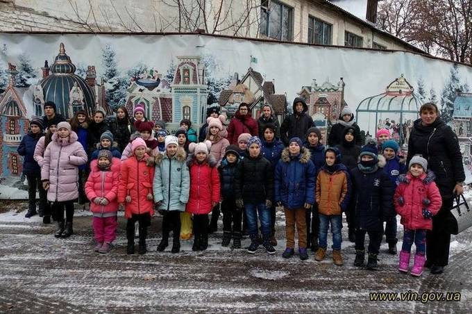 Діти учасників бойових дій та члени сімей загиблих воїнів відвідали Клавдіївську фабрику ялинкових прикрас