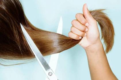 13-річний хлопчик з Тяжилова нападає на дівчаток та обрізає їм волосся: подробиці