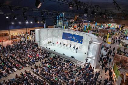 Секретар ВМР Павло Яблонський на саміті ChangeNOW показав європейцям «шматок смерті»
