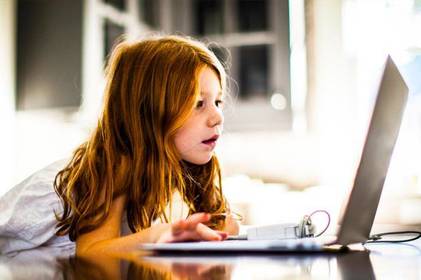 Діти в інтернеті: школярів Вінниці навчають кібербезпеки