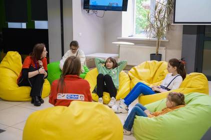 У Вінниці для дітей та їхніх опікунок провели тренінг про підліткову психологію
