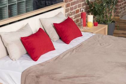 Купить кровать для спальни деревянную 