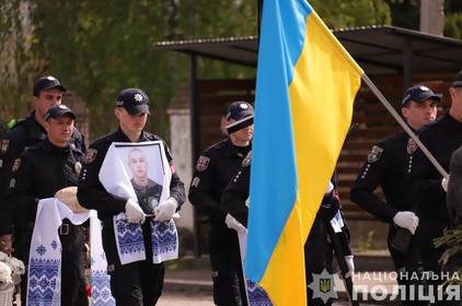 На Вінниччині відбулось прощання з загиблим поліцейським Максимом Зарецьким