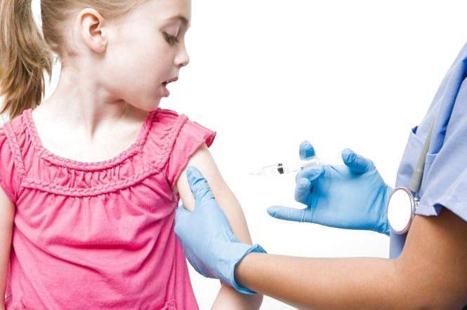 З минулого тижня у школах та дитсадках міста проводять вакцинацію від кору дітям, яким не зробили її вчасно