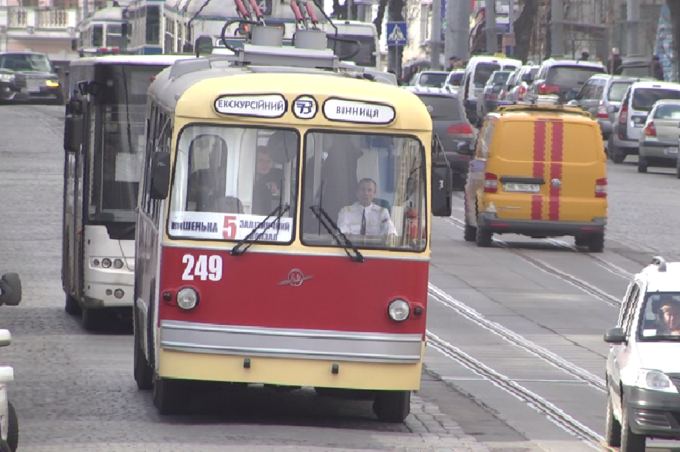 Вінничани мали можливість здійснити подорож містом на ретро-тролейбусі