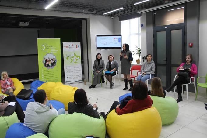 Дискусія за кавою: у Вінниці обговорили питання залучення жінок у політику 