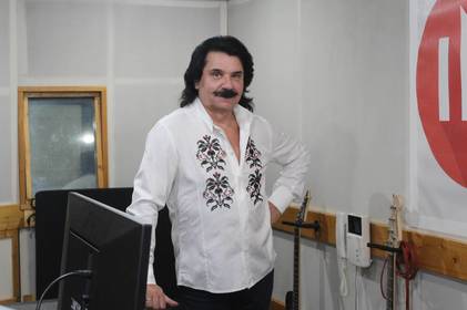 Павло Зібров у Вінниці записав нову версію пісні спільно із хором  "Соломія"